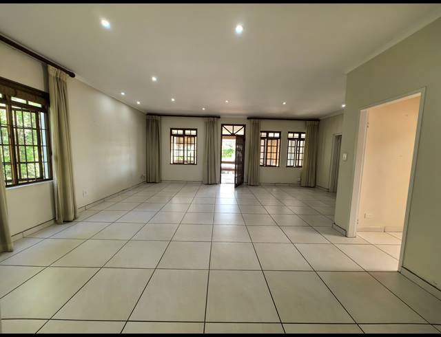 2 BEDROOM RETIREMENT UNIT FOR SALE IN BROMHOF
